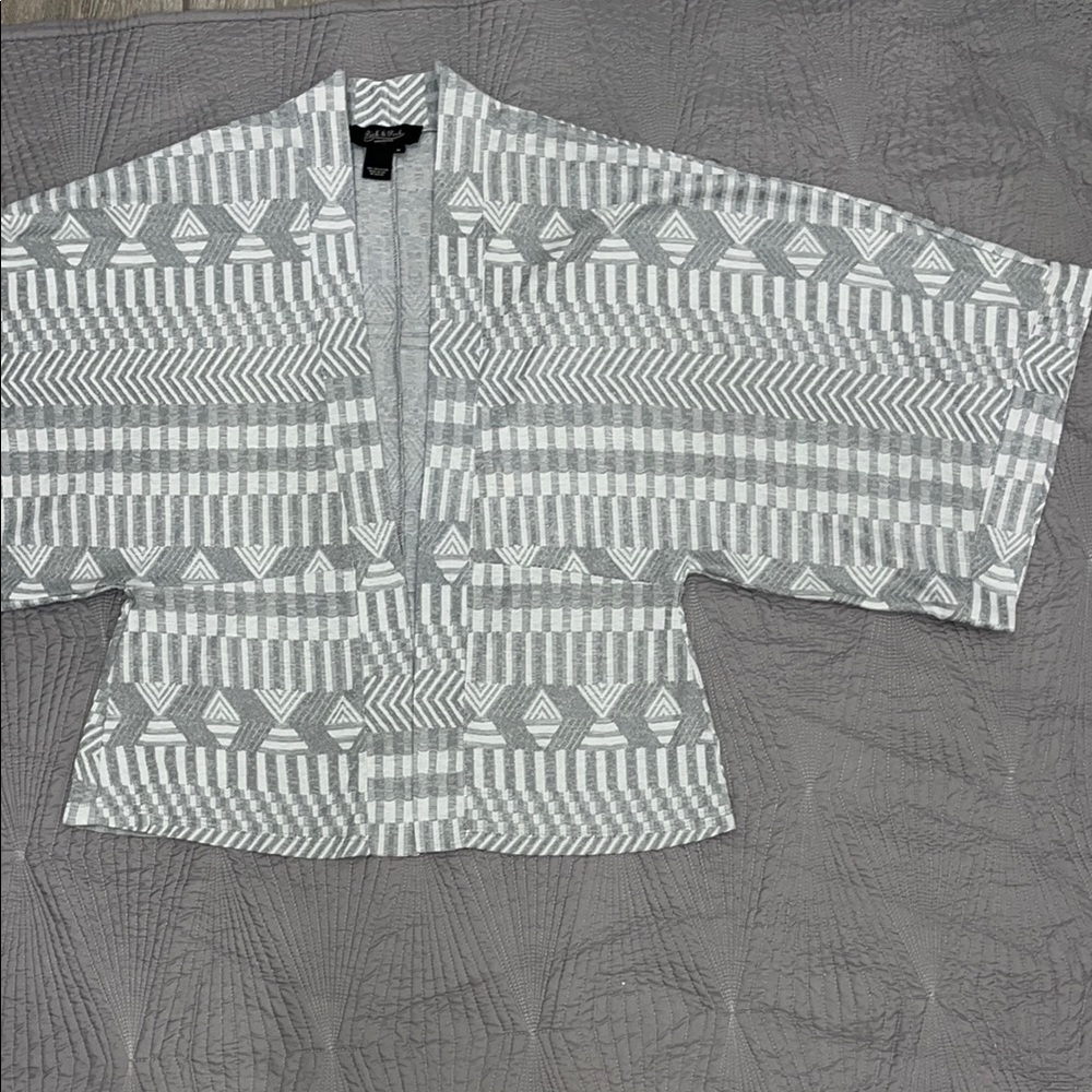 Peck & Peck Gray Geometric Patterned Kimono style oversized cardigan
